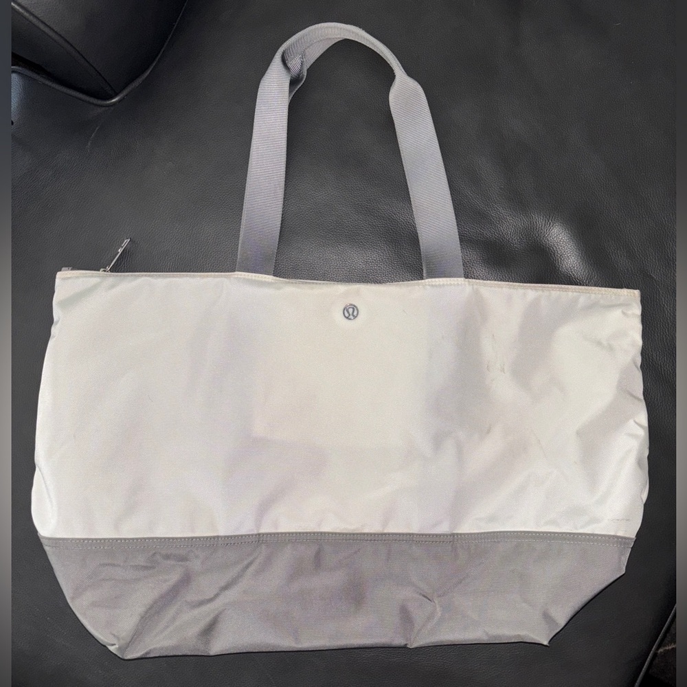 lululemon athletica The Fundamentals Tote *Large 36L